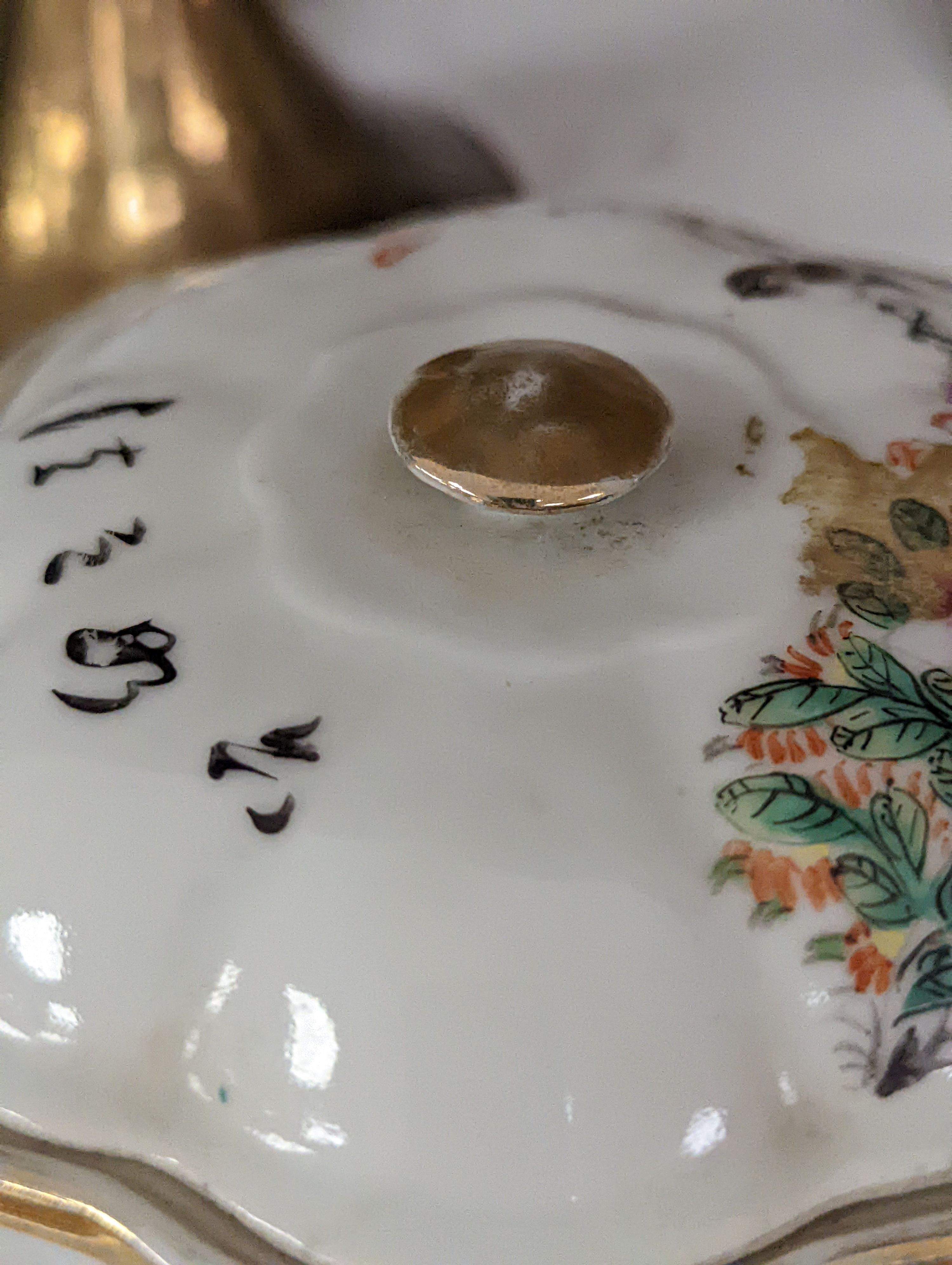 A mixed group of 19th/early 20th century Chinese porcelain vessels, stem dishes etc.